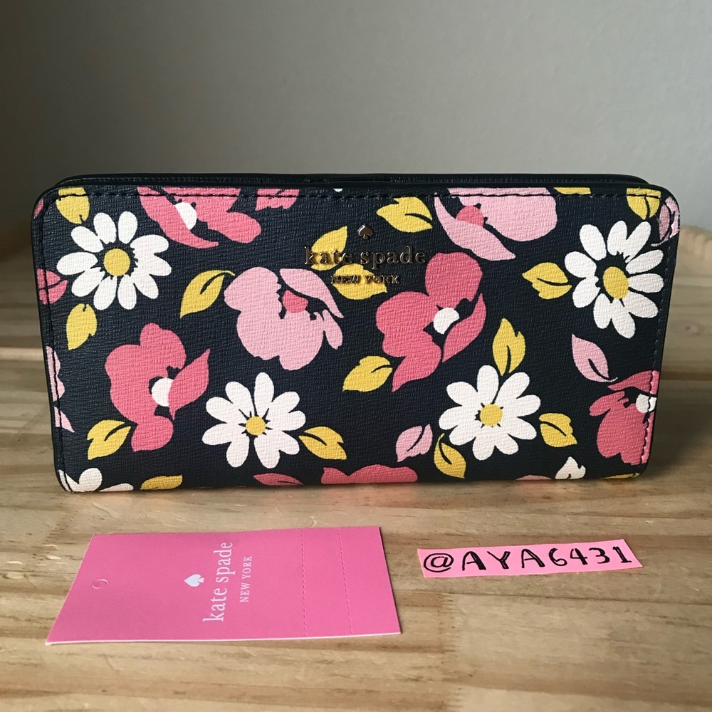 Kate spade wallet🎈🎈